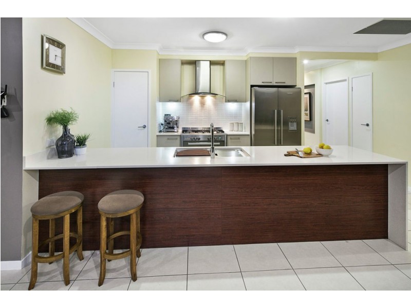 27 Bridgewater Pl, Lota QLD 4179