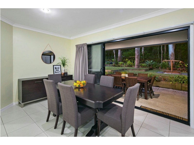 27 Bridgewater Pl, Lota QLD 4179