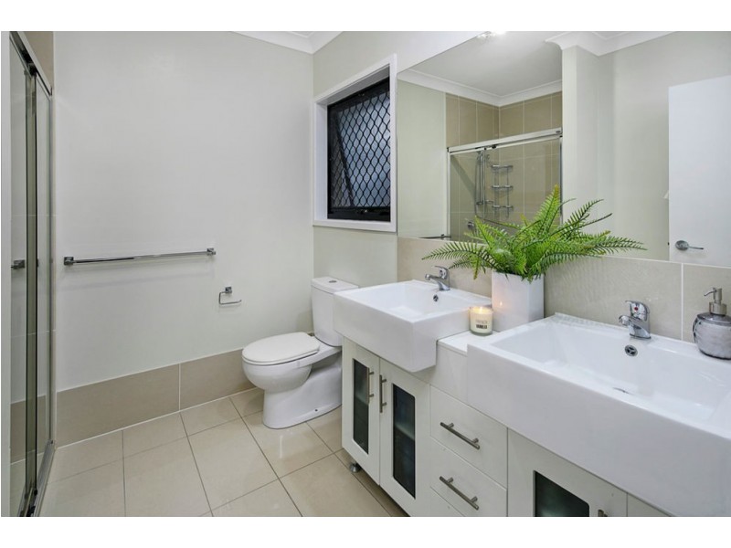 27 Bridgewater Pl, Lota QLD 4179