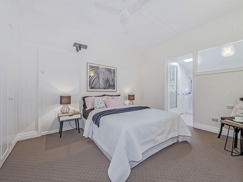 36 Madgwick Street, Wynnum QLD 4178