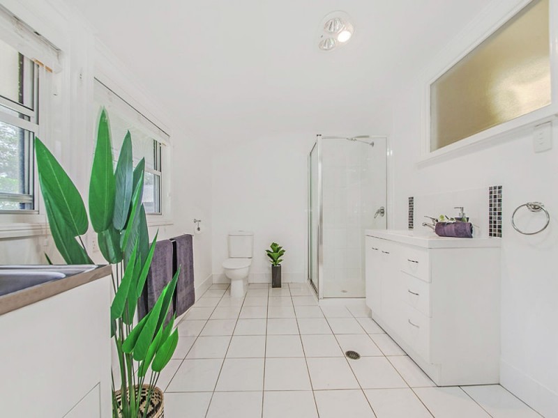 36 Madgwick Street, Wynnum QLD 4178
