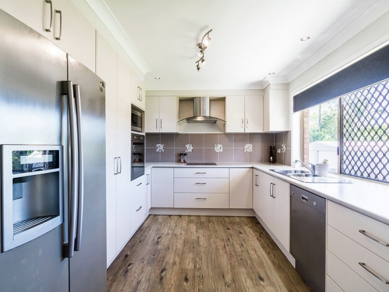 175 Castile Crescent, Edens Landing QLD 4207