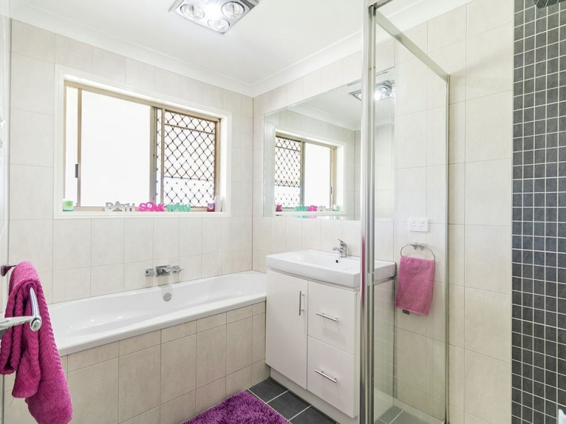 175 Castile Crescent, Edens Landing QLD 4207