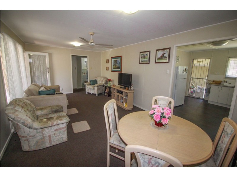 166 Randall Rd, Wynnum West QLD 4178