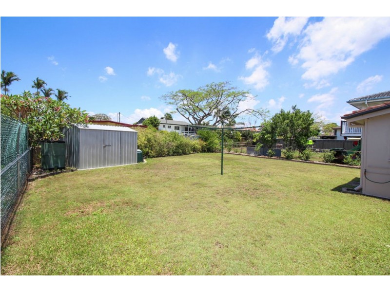 166 Randall Rd, Wynnum West QLD 4178