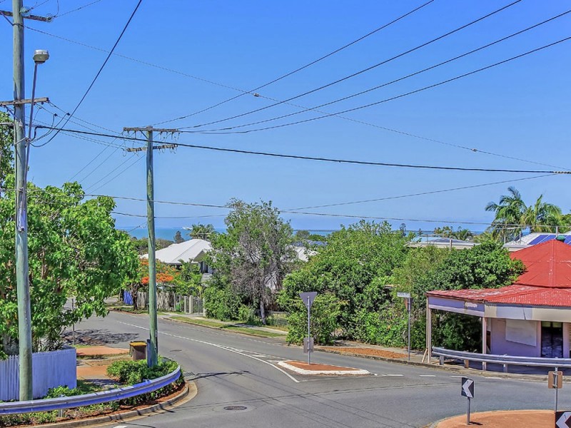 77 Kingsley Terrace, Wynnum QLD 4178