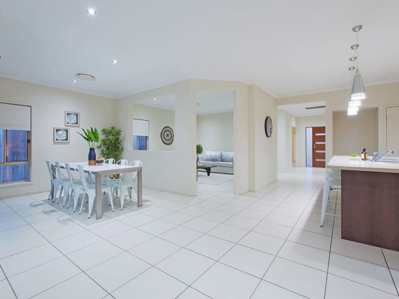 32 Figtree Place, Wakerley QLD 4154