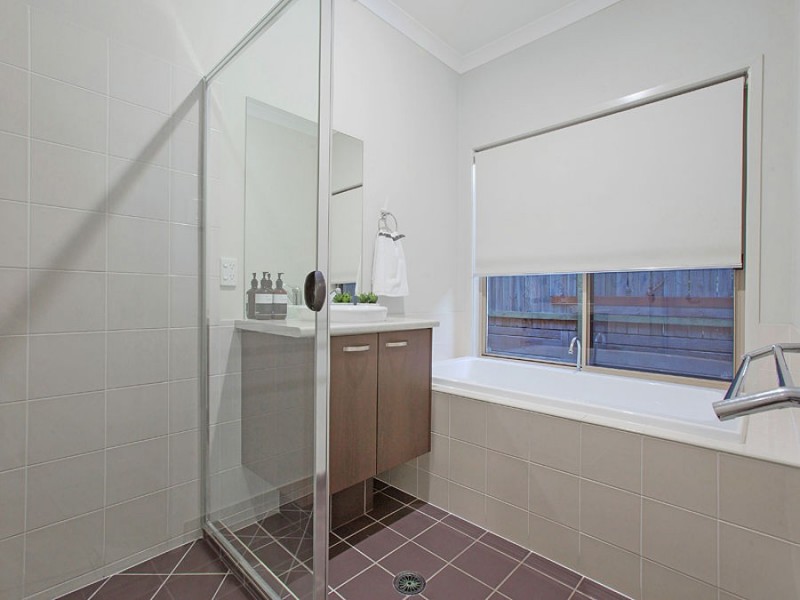 32 Figtree Place, Wakerley QLD 4154