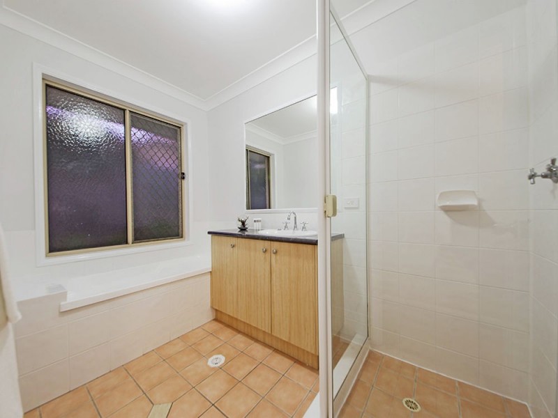 13 Campbell Street, Wakerley QLD 4154