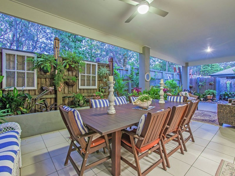 11 Chipping Close, Wakerley QLD 4154