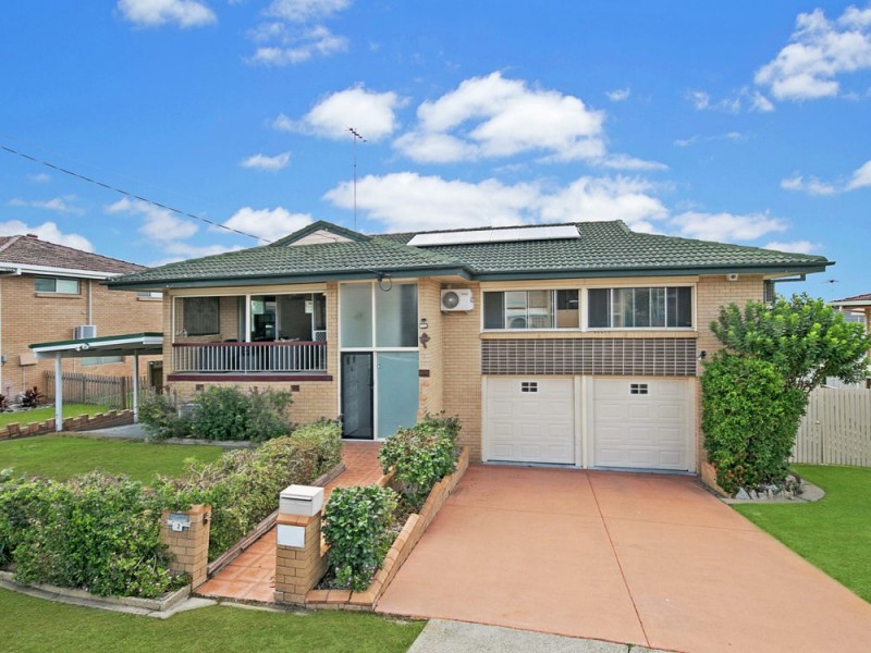 12 Gralunga Street, Mansfield QLD 4122