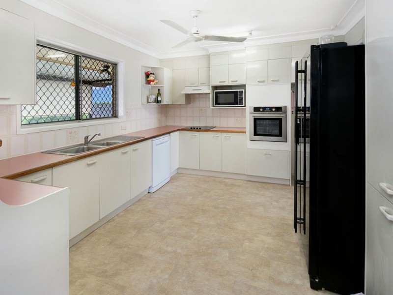 12 Gralunga Street, Mansfield QLD 4122