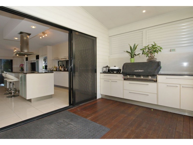 21 Clarance Street, Wakerley QLD 4154