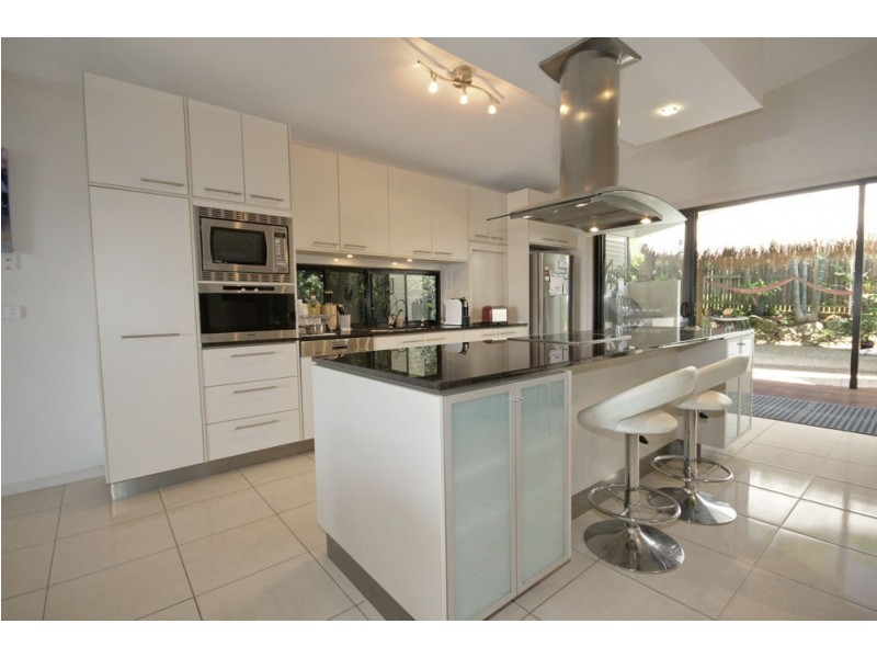 21 Clarance Street, Wakerley QLD 4154