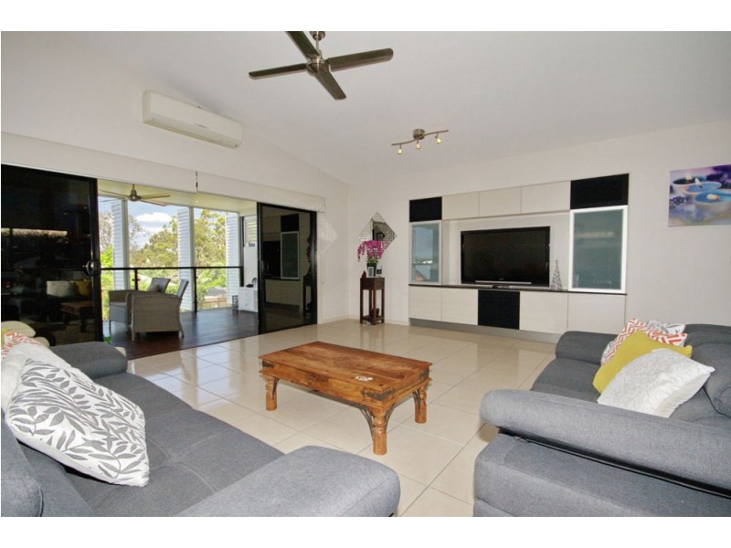 21 Clarance Street, Wakerley QLD 4154