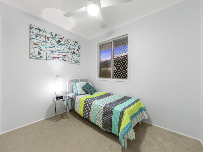 6 Jobs Place, Manly West QLD 4179