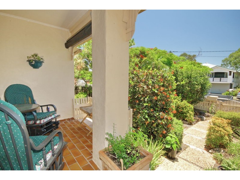 94 Walnut Street, Wynnum QLD 4178