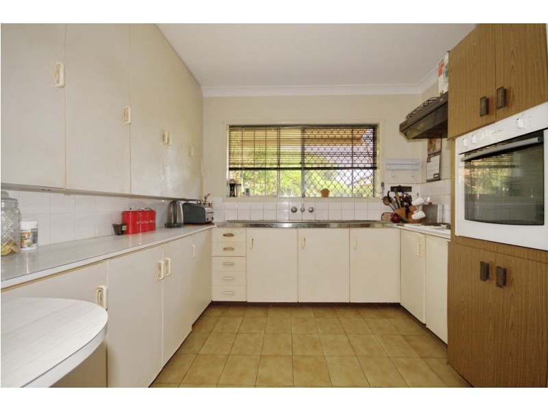 94 Walnut Street, Wynnum QLD 4178