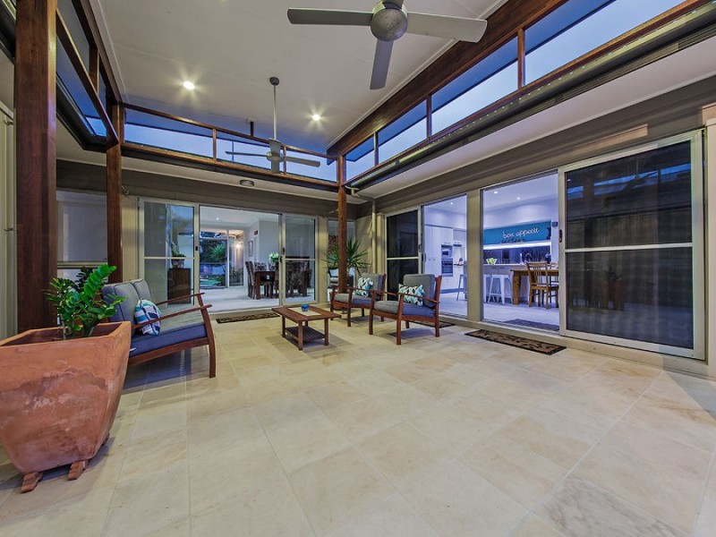 1 Franklin Street, Wakerley QLD 4154