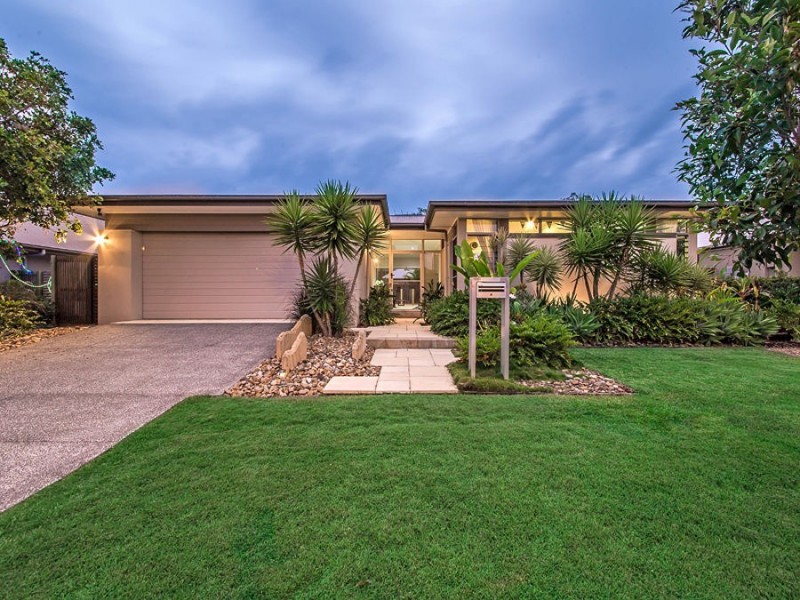 1 Franklin Street, Wakerley QLD 4154