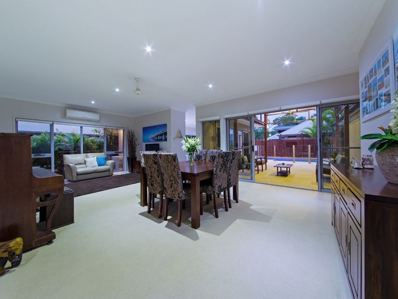 1 Franklin Street, Wakerley QLD 4154