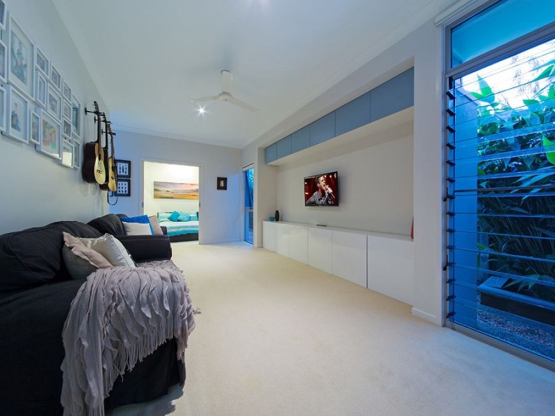 1 Franklin Street, Wakerley QLD 4154