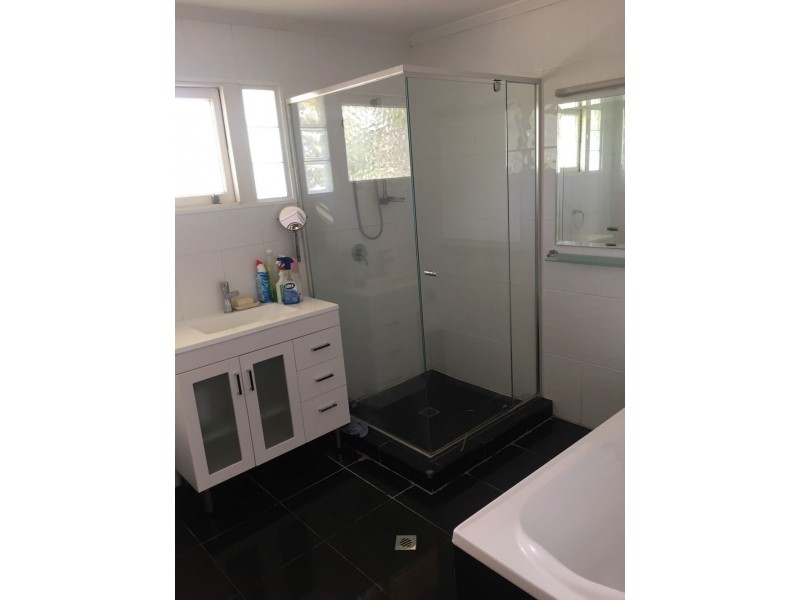 17 Claymeade Street, Wynnum QLD 4178