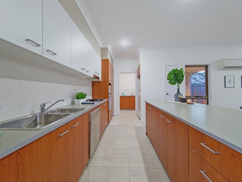 11 Mossvale Drive, Wakerley QLD 4154