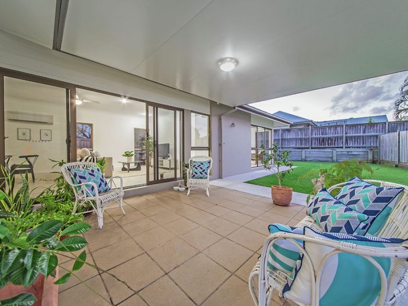 11 Mossvale Drive, Wakerley QLD 4154