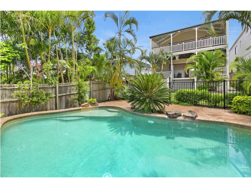 14 Melville Tce, Wynnum QLD 4178
