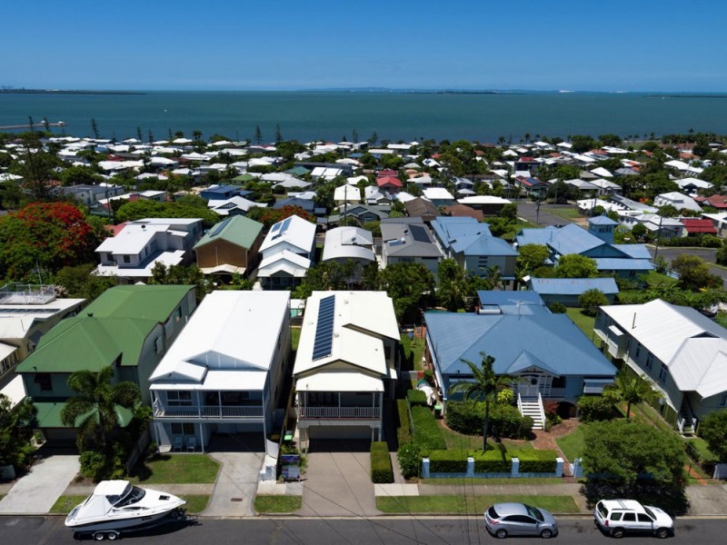 14 Melville Tce, Wynnum QLD 4178