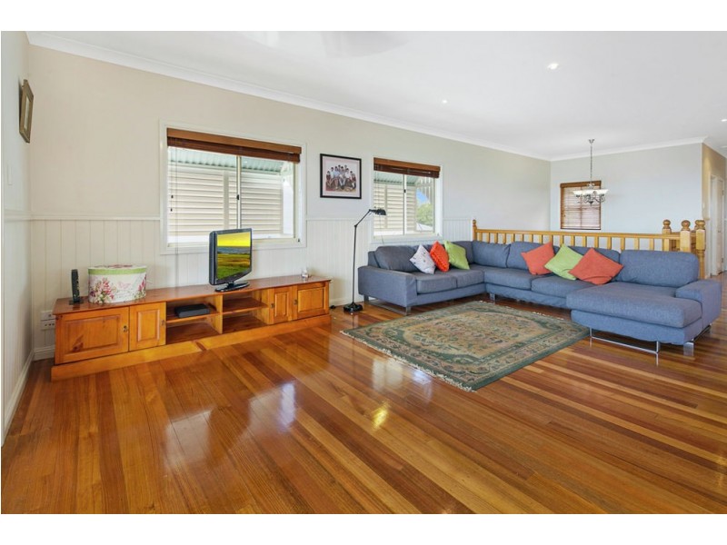 14 Melville Tce, Wynnum QLD 4178