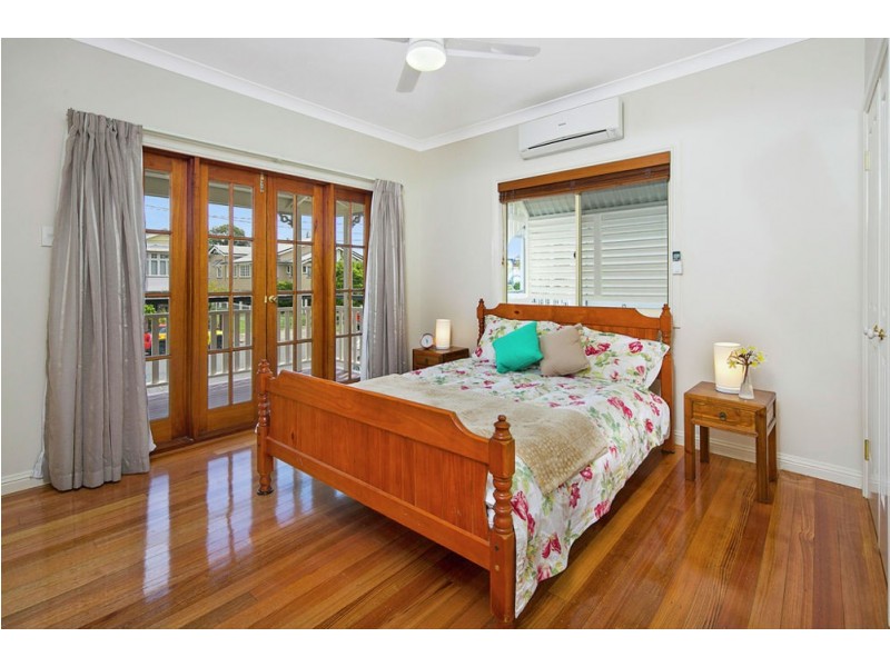 14 Melville Tce, Wynnum QLD 4178