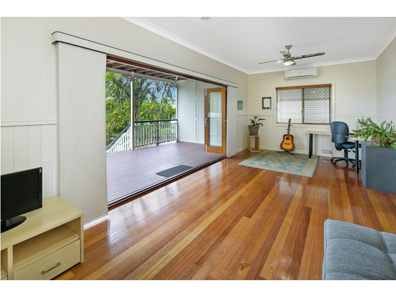 14 Melville Tce, Wynnum QLD 4178