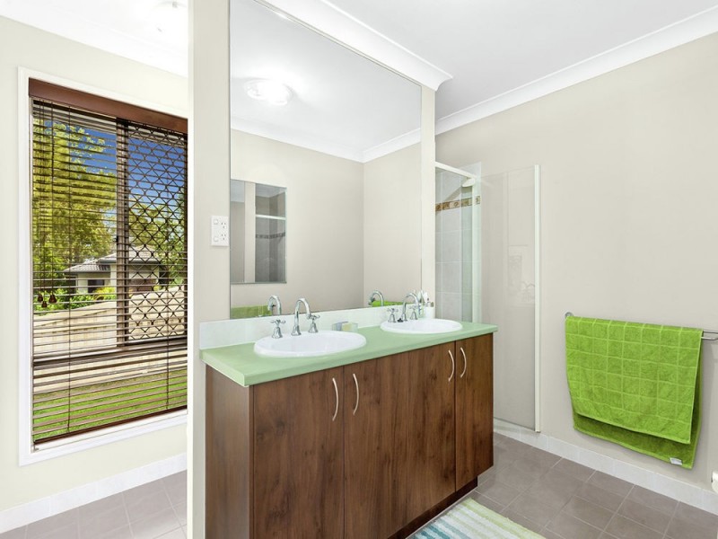53 Senden Crescent, Manly West QLD 4179