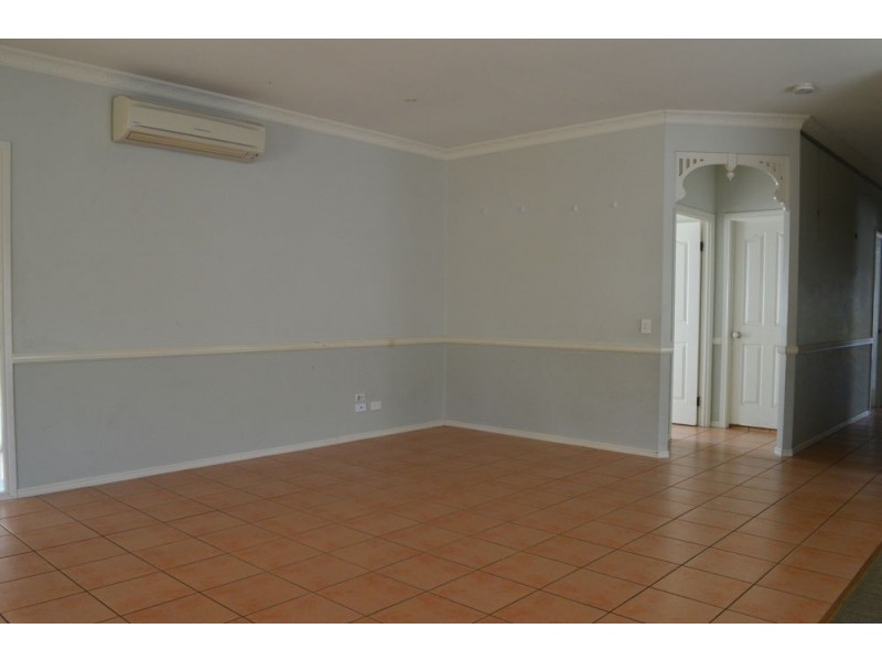 114 Worthing Street, Wynnum QLD 4178