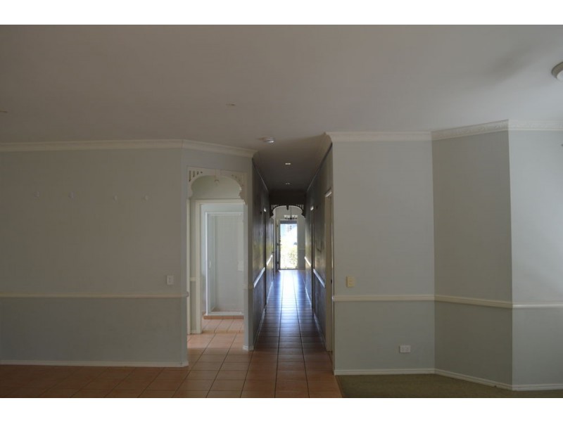 114 Worthing Street, Wynnum QLD 4178