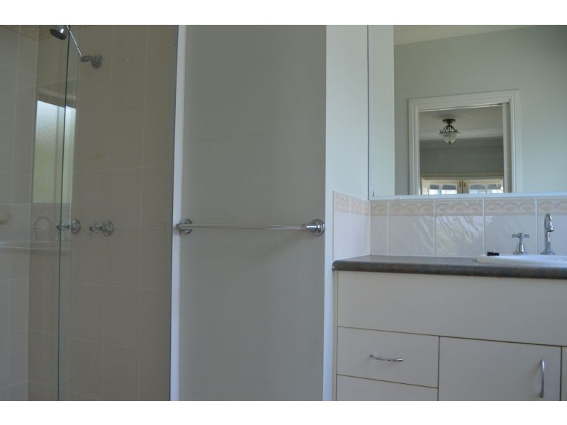 114 Worthing Street, Wynnum QLD 4178