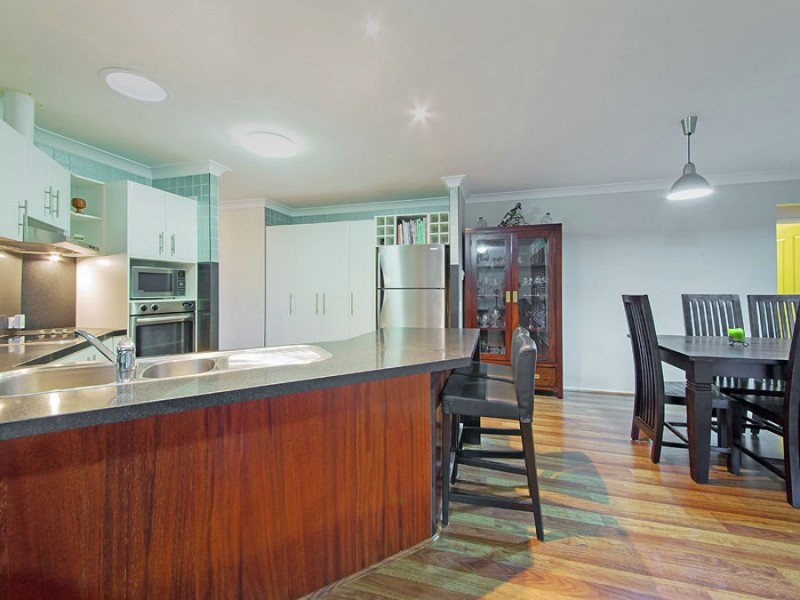 7 Manettia Street, Wynnum West QLD 4178