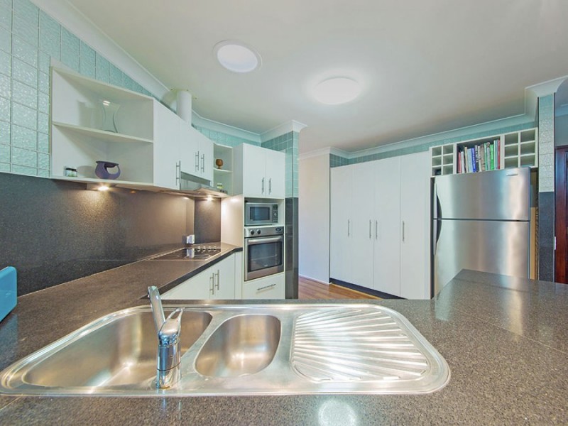 7 Manettia Street, Wynnum West QLD 4178