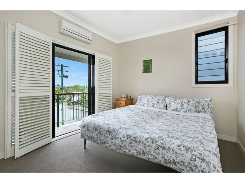 1/6 Emsworth Street, Wynnum QLD 4178