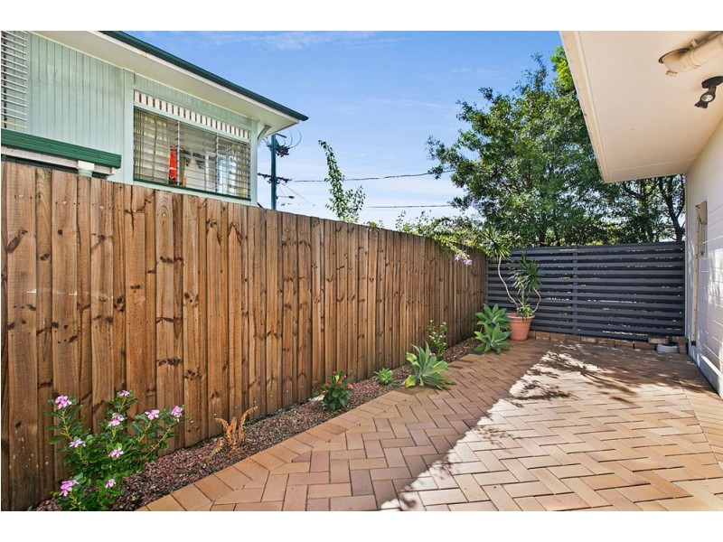 1/6 Emsworth Street, Wynnum QLD 4178