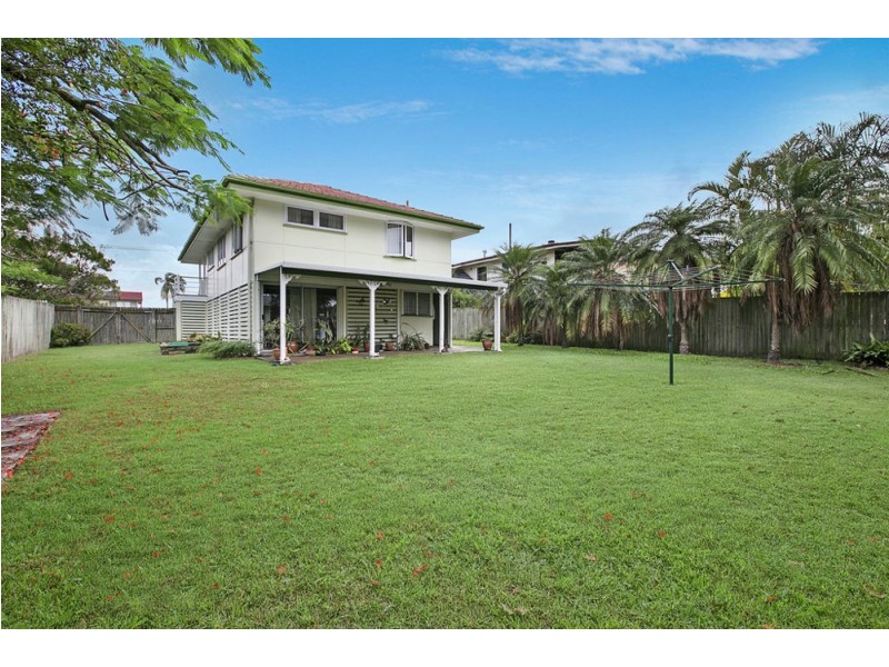 16 Gateway Street, Wynnum West QLD 4178