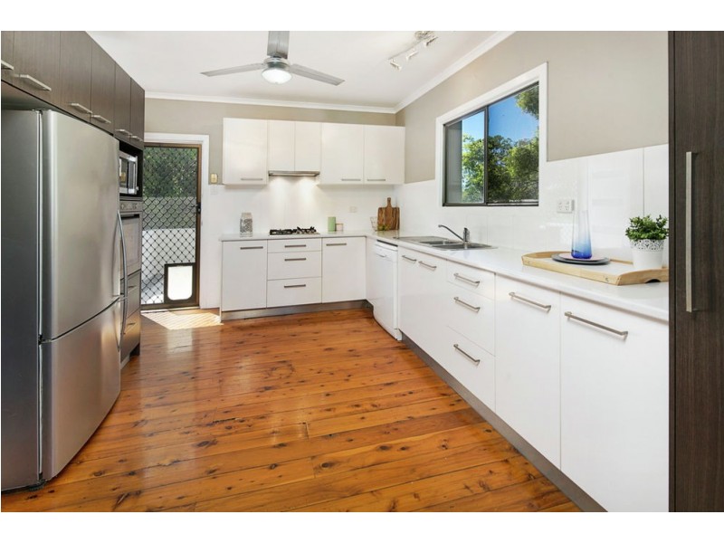 35 Wondall Rd, Wynnum West QLD 4178