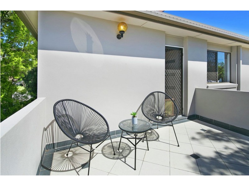 35 Wondall Rd, Wynnum West QLD 4178