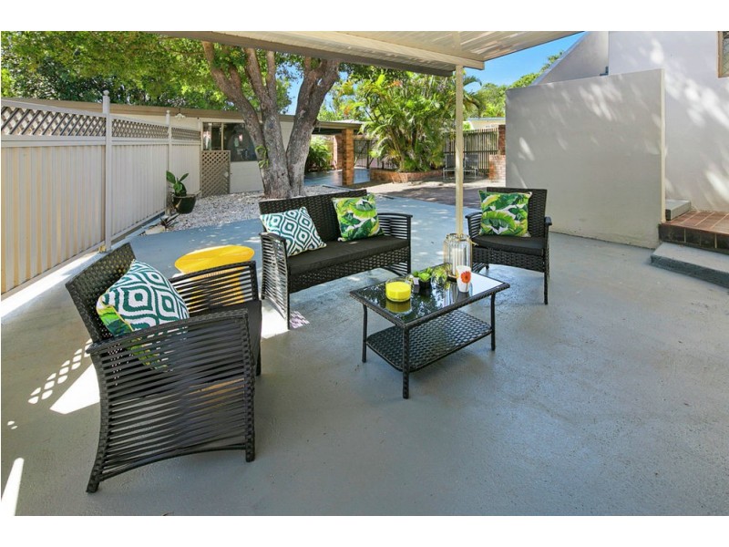 35 Wondall Rd, Wynnum West QLD 4178