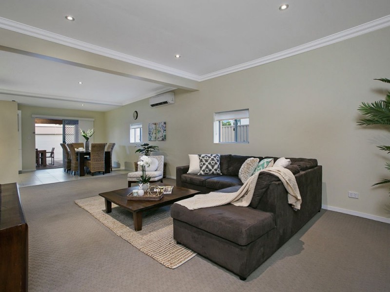 35 Bonniebrae Street, Wynnum West QLD 4178