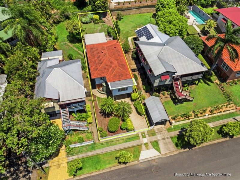 25 Brentnall Street, Norman Park QLD 4170