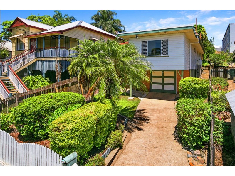 25 Brentnall Street, Norman Park QLD 4170