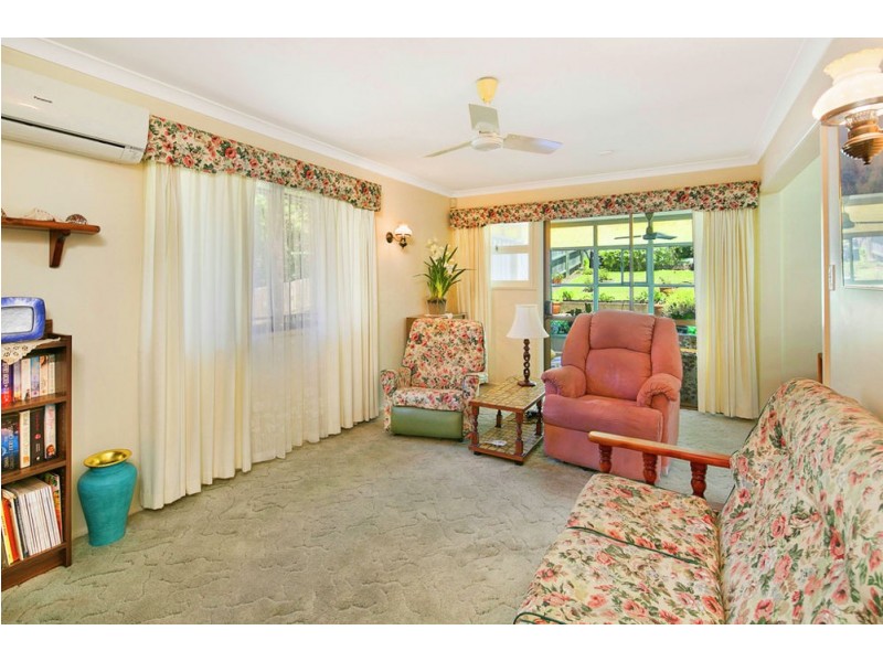 25 Brentnall Street, Norman Park QLD 4170